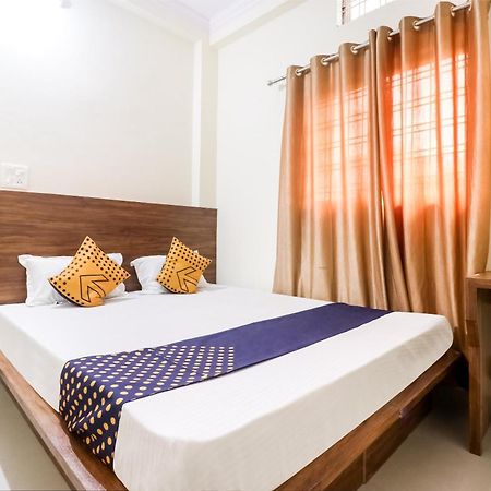 Oyo 40073 Yash Homestay Samarda Kaliasot Exterior foto