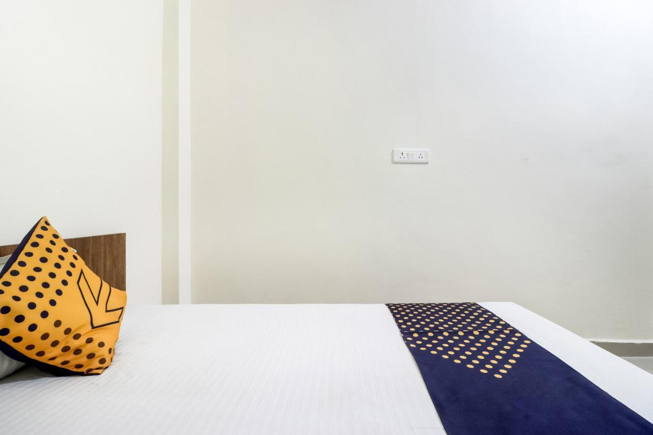 Oyo 40073 Yash Homestay Samarda Kaliasot Exterior foto